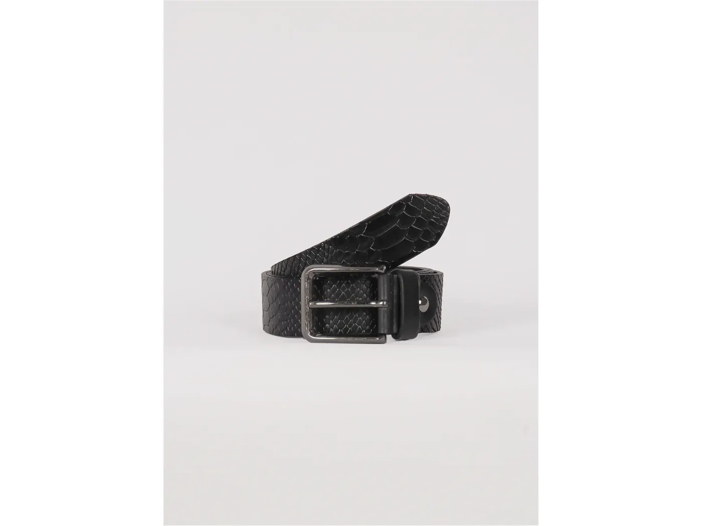 Differences Between Genuine Leather Belts and PU Leather Belts